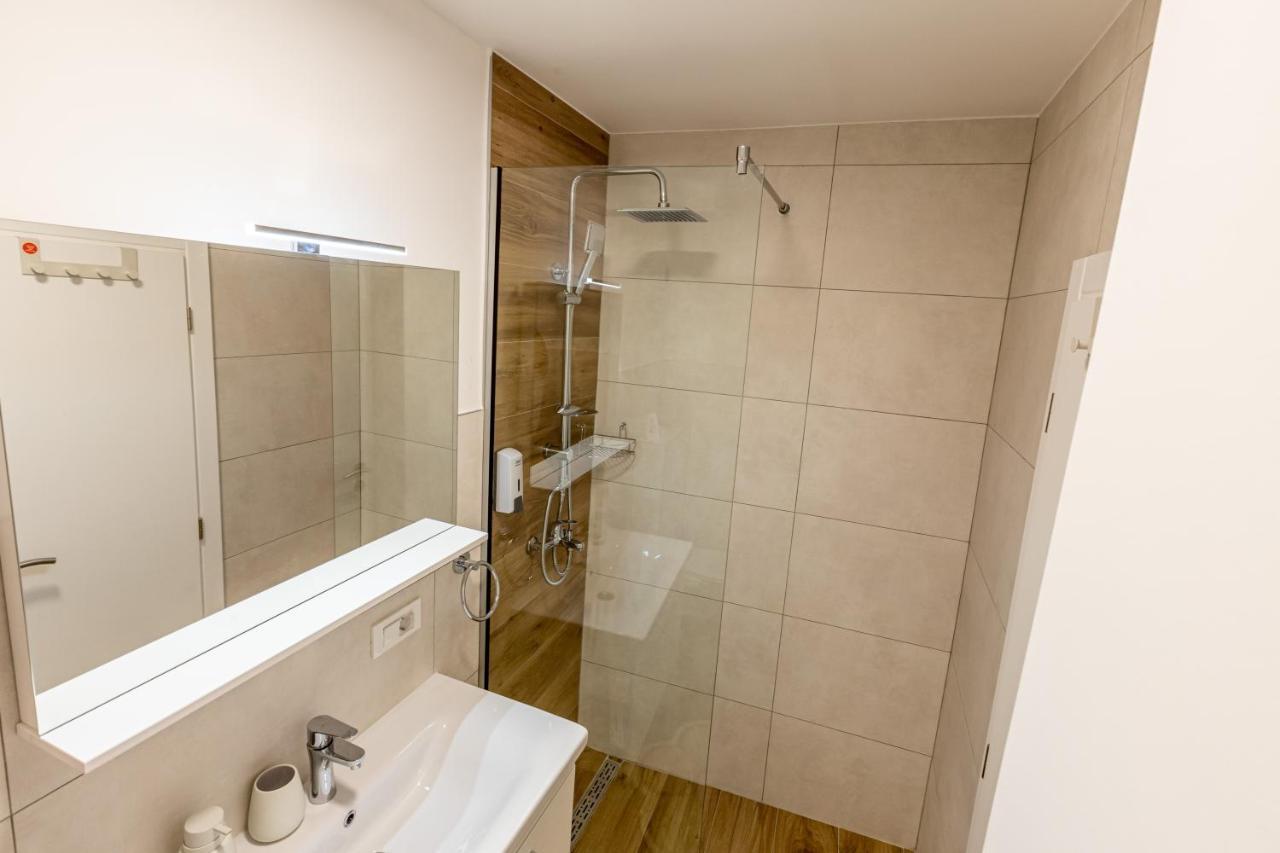 Self Check-In Apartment With Jacuzzi Мостар Экстерьер фото