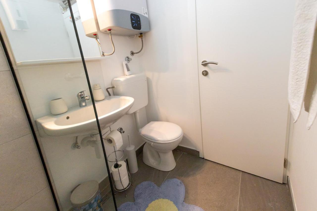 Self Check-In Apartment With Jacuzzi Мостар Экстерьер фото