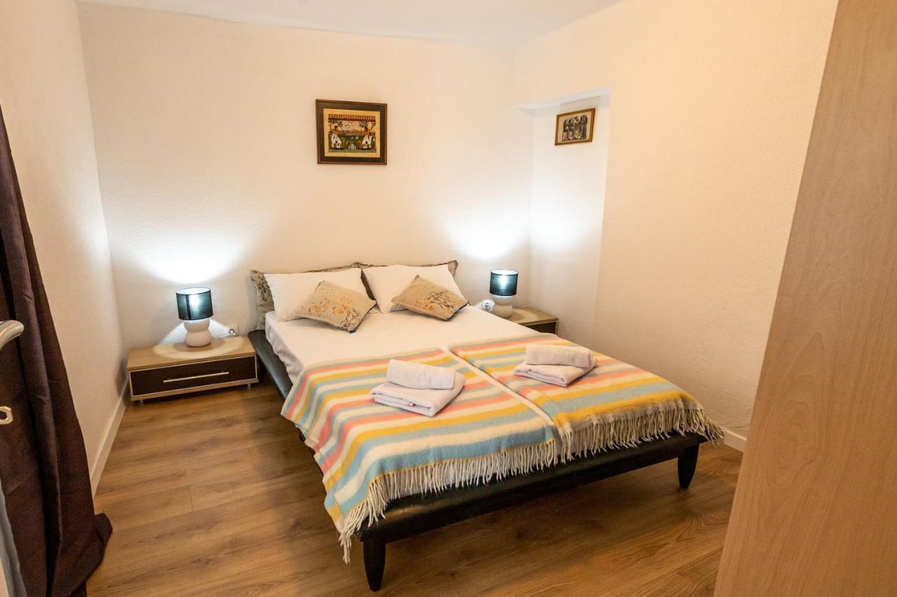 Self Check-In Apartment With Jacuzzi Мостар Экстерьер фото