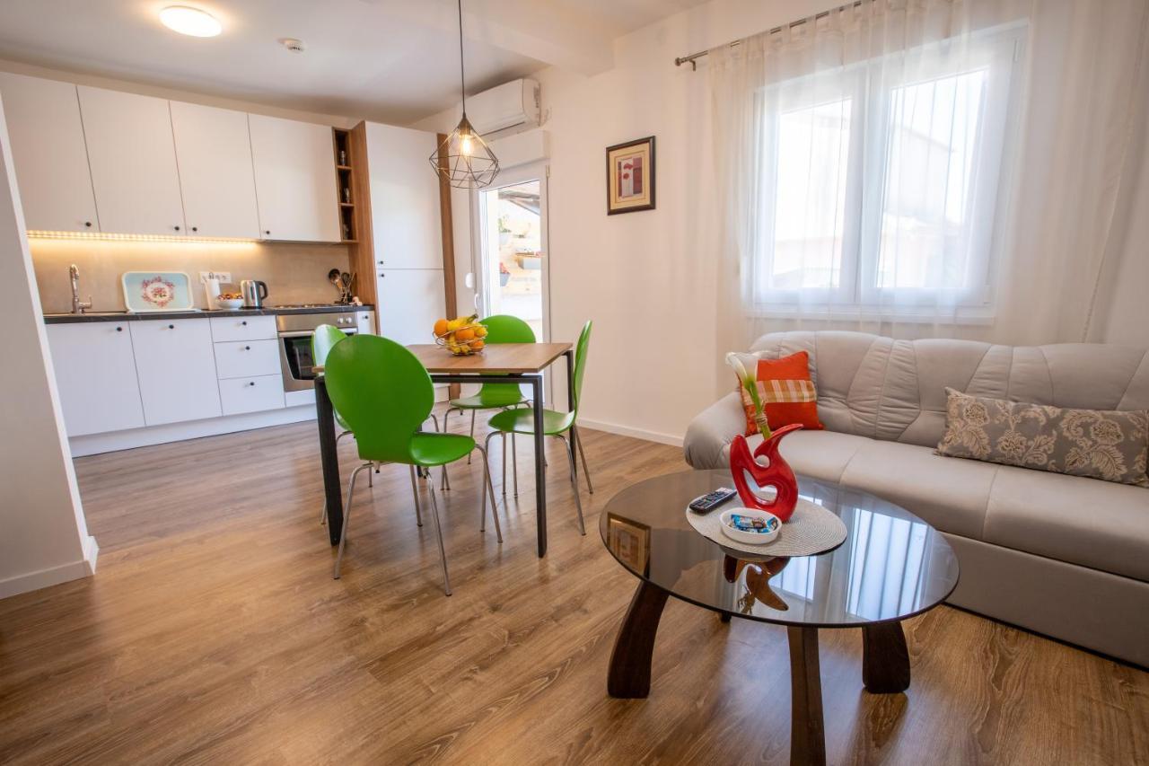 Self Check-In Apartment With Jacuzzi Мостар Экстерьер фото
