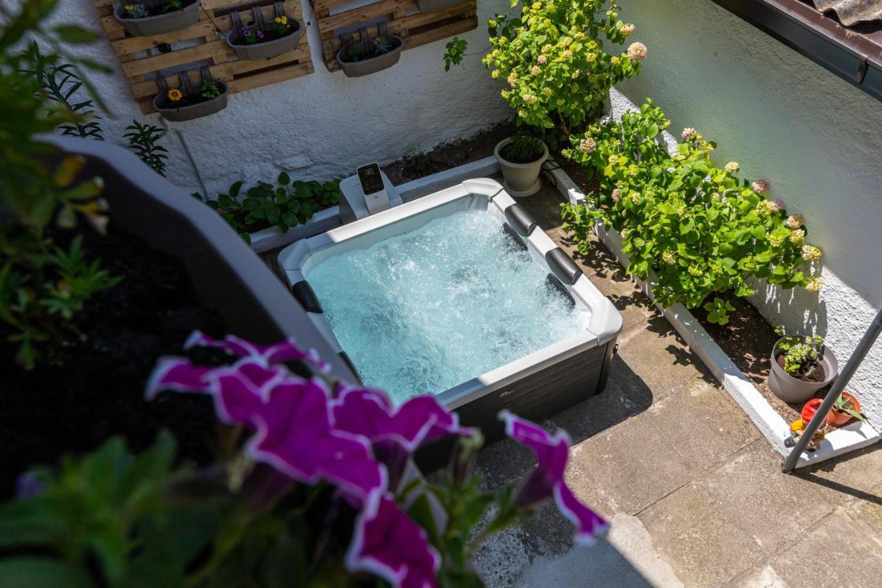 Self Check-In Apartment With Jacuzzi Мостар Экстерьер фото